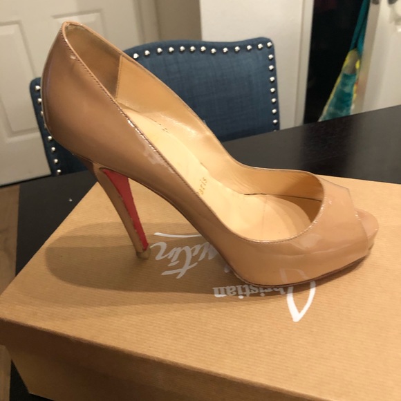 Christian Louboutin Very Prive Nude Patent Heels - Picture 7 of 7